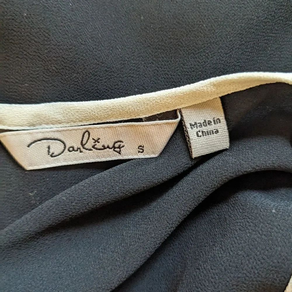 Darling Sleeveless Top - Picture 8 of 14